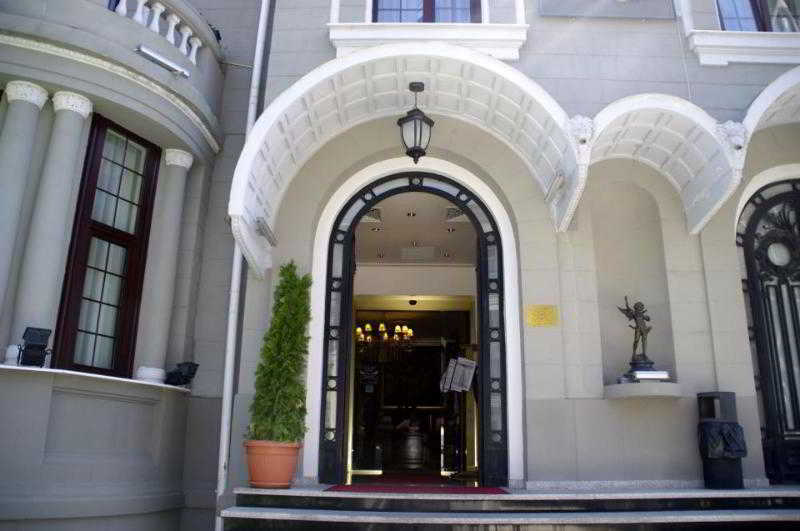 פלוייסטי Hotel Angelo D'Oro מראה חיצוני תמונה